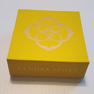 Kendra Scott jewelry gift box Only GRM